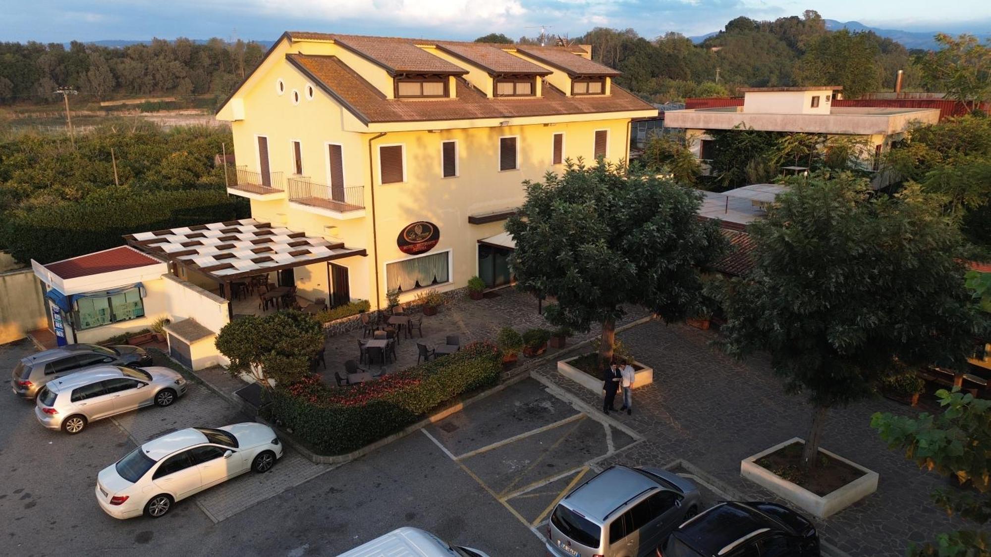 Hotel La Fenice Rosarno Exterior foto